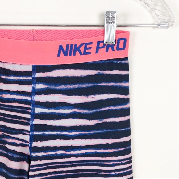 Nike Pro Tiger Stripe Printed Capri Leggings Small - Picture 2 of 8